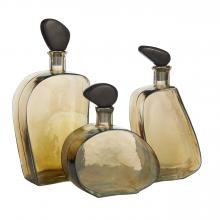  ARI15 - Calhoun Decanters, Set of 3